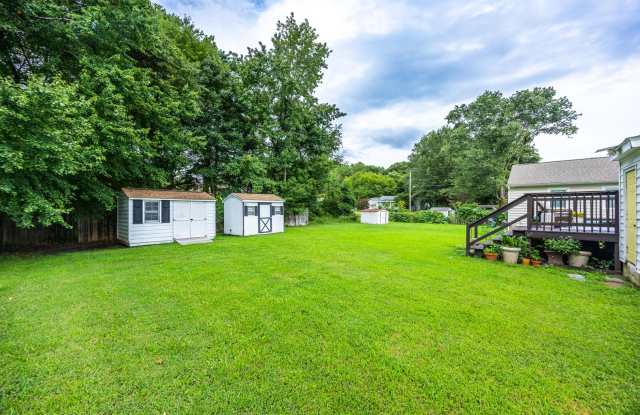 Fantastic Renovated home in Lakeside area Gallery 4