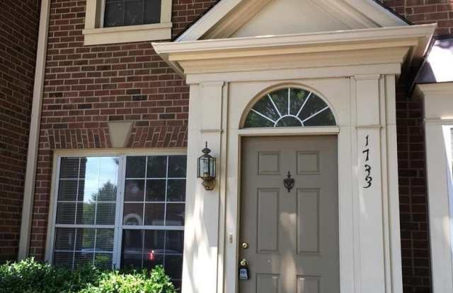 1733 KINGSGATE COURT photos photos