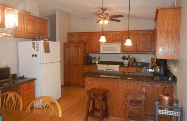 Newly Renovated 3-Bedroom Home on a Quiet Cul-de-Sac in Hudson! Gallery 4