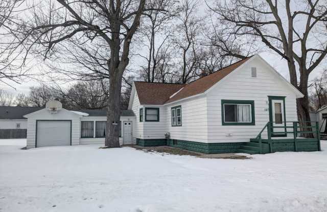 2 Bedroom / 1 Bath House in GREAT Location! Gallery 3