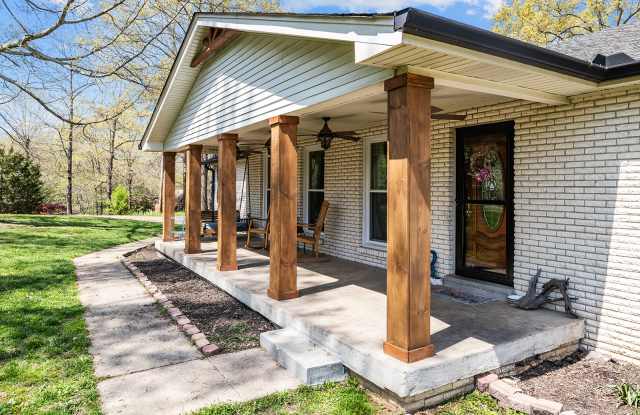 358 Twin Oaks Drive Gallery 4
