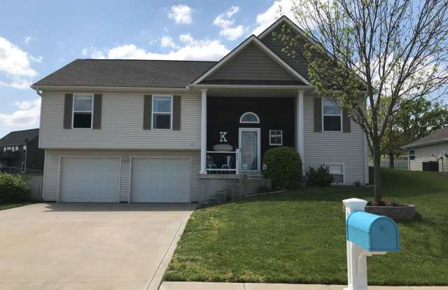 449 Poplar Street - 449 Poplar Street, Warrensburg, MO 64093