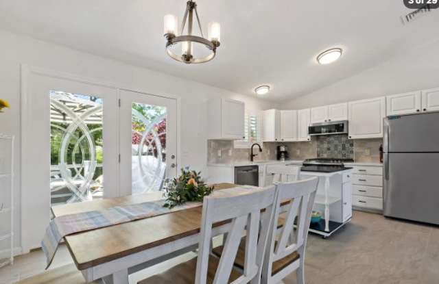 14 Lakeview Drive Gallery 3