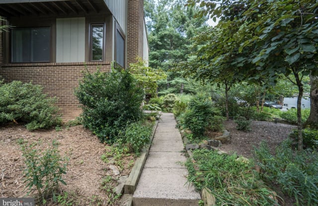 2061 WINGED FOOT COURT - 2061 Winged Foot Court, Reston, VA 20191