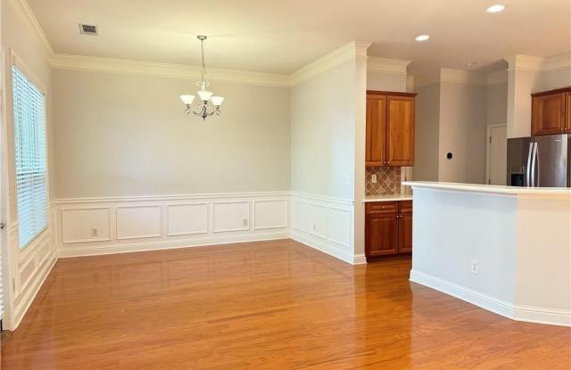 3517 Henderson Reserve Gallery 4