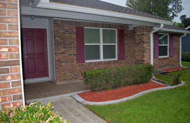 10439 Inverness Dr Gallery 3