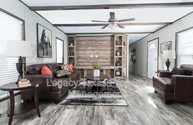 800 N Old Betsy Gallery 2