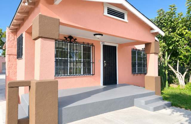 Los Angeles House for Rent Gallery 1