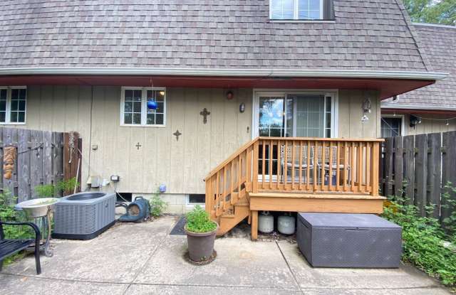 COMING SOON!!! Spacious and beautifully updated, this 2-bedroom, 1.5 bath 2 story 1250 ft.² condo Gallery 4