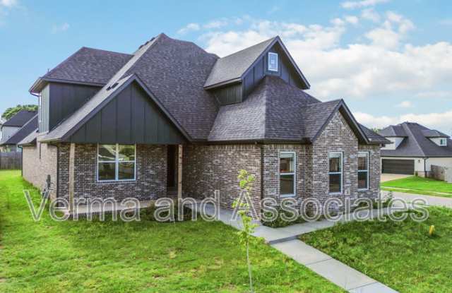 1240 Mammoth St photos photos