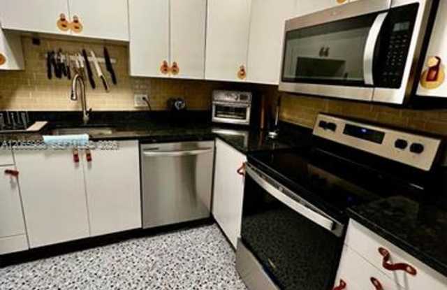 900 Bay Dr cu-207, Miami Beach, FL 33141 photos photos