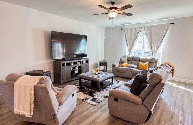 907 Sweetgrass Circle photos photos