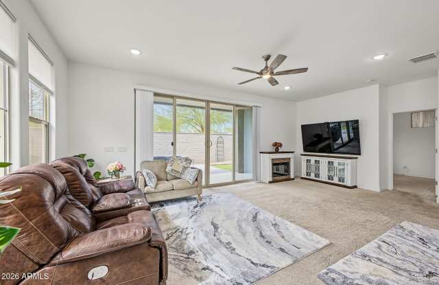 20398 W ELM Drive Gallery 4