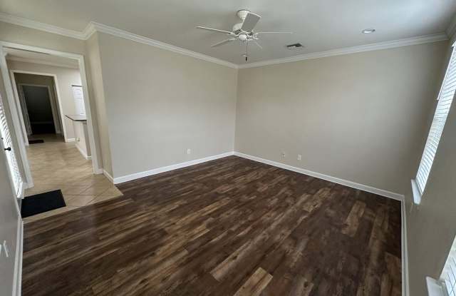 3972 Shumard Oak Boulevard Gallery 3