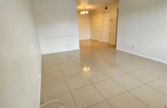 3246 Northwest 104th Avenue photos photos