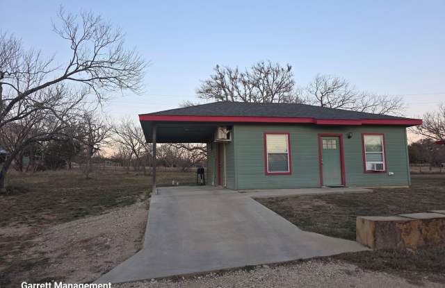 1/1 House in the Country photos photos