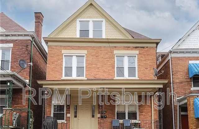 822 Collins Ave - 822 Collins Street, Pittsburgh, PA 15206