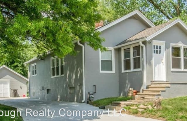 312 Hart Ave - 312 Hart Avenue, Des Moines, IA 50315