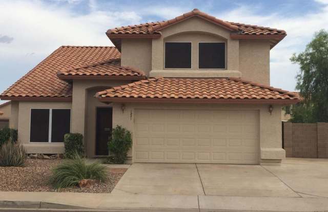 Pecos and Alma School. 4 bedroom, 2.5 bath, 2 story, 2018 square feet photos photos