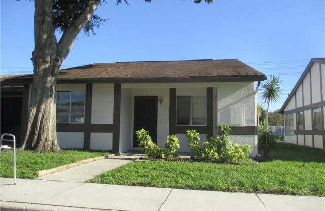 2280 BANCROFT CIRCLE S - 2280 Bancroft Circle South, Palm Harbor, FL 34683