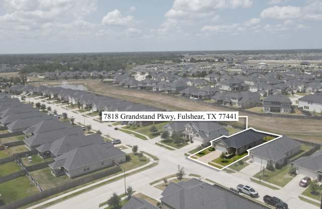 7818 Grandstand Pkwy Gallery 2