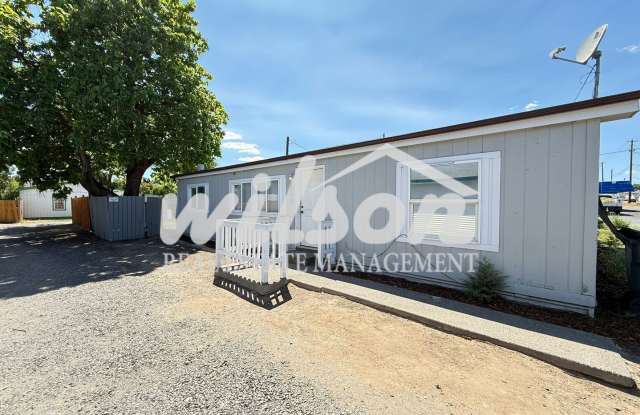 Spacious 3 Bed, 2 Bath Home in Union Gap! photos photos
