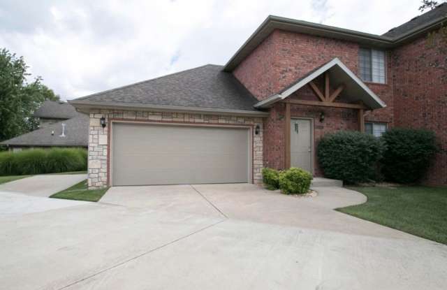 3 bed 2.5 bath in Chesterfield Village in Springfield photos photos