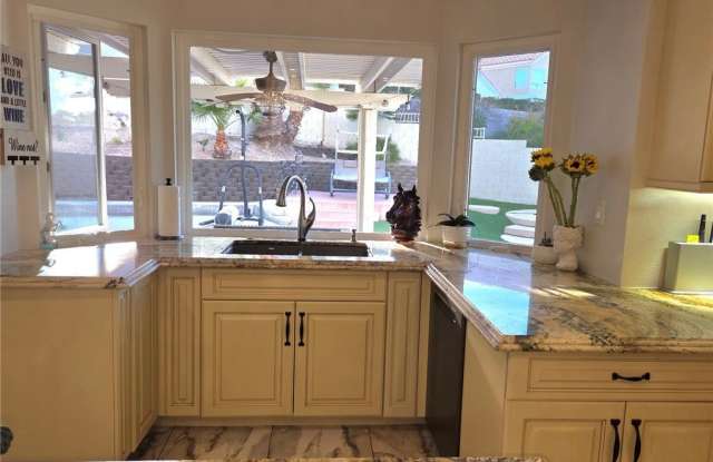 7824 Emerald Harbor Court Gallery 4