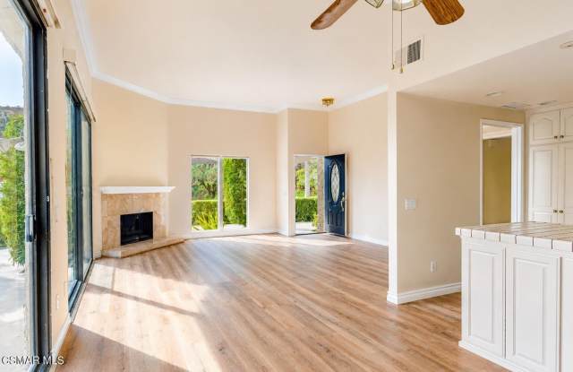 32355 Saddle Mountain Drive Gallery 3