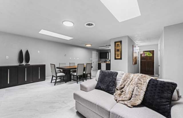 Fully Furnished Home Gallery 4