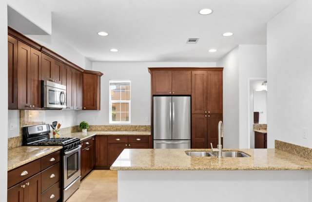 Beautiful 4-Bedroom Torrance Home with Open Floor Plan & Entertainer’s Backyard Gallery 4