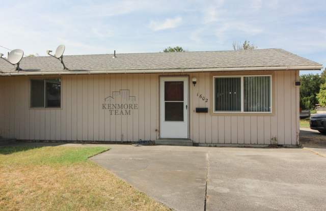 2 Bedroom, 1 Bath Duplex in Central Richland photos photos