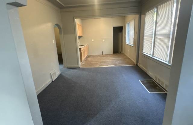 19539 Hickory St Gallery 4