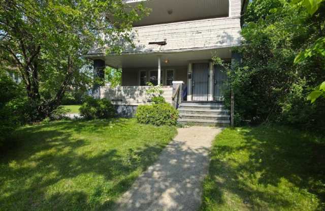3625 E 153rd St photos photos