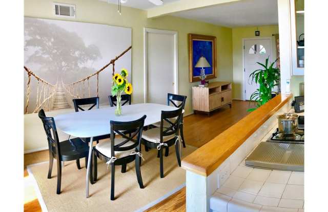 1771 Palm Drive Gallery 4