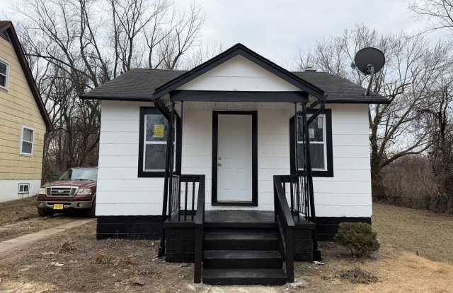 Lovely 2 Bedroom / 1 Bath for Rent - Section 8 Welcome photos photos