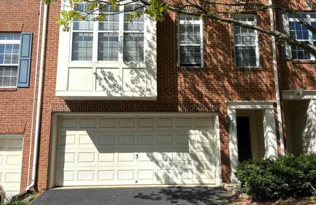 427 CLAYTON LANE - 427 Clayton Lane, Alexandria, VA 22304