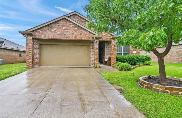 1512 Greenbrier Drive photos photos