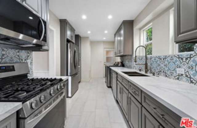 1753 Midvale Avenue Gallery 2