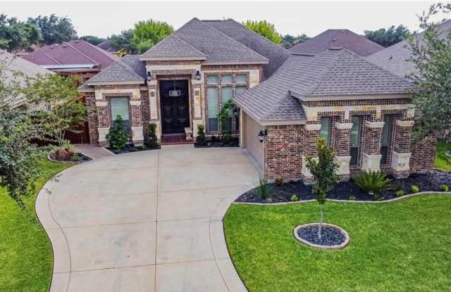 4901 W Tamarack Avenue - 4901 West Tamarack Avenue, McAllen, TX 78501