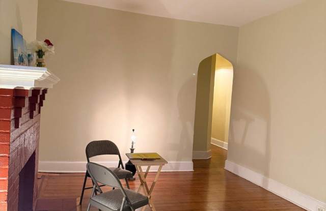 6721 N CARLISLE Street Gallery 2