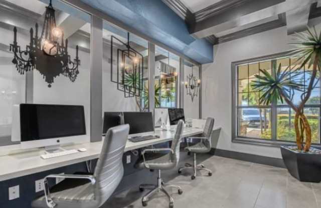 13794 N FM 620 Gallery 3