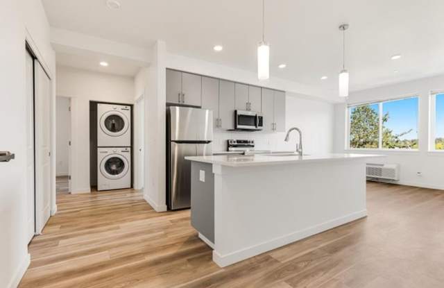 Hermoso View Apartments Gallery 1