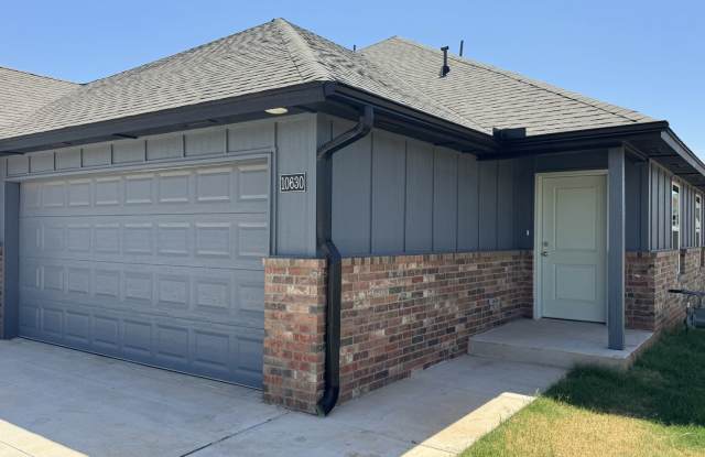 Brand New Stunning and Spacious 3 Bedroom 2 Bath Duplex in Mustang Schools photos photos Brand New Stunning and Spacious 3 Bedroom 2 Bath Duplex in Mustang Schools photos photos
