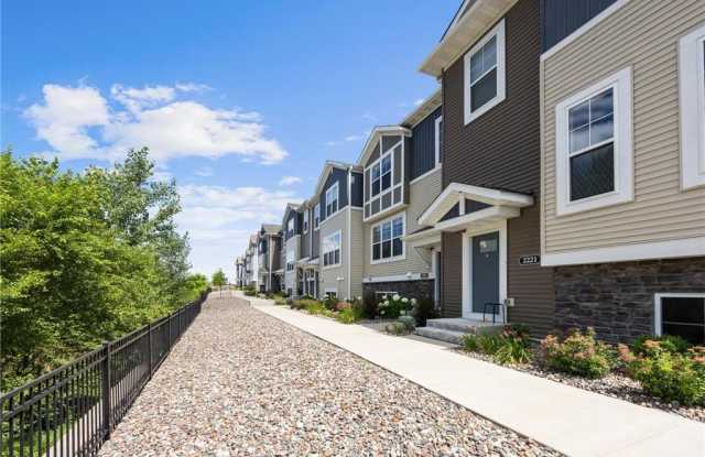 2223 Gateway Curve photos photos