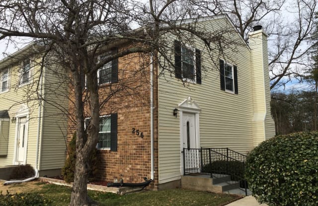 256 Glenda Ct - 256 Glenda Court, Glen Burnie, MD 21108