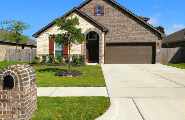 2438 Bay Hill Drive - 2438 Bay Hill Drive, Baytown, TX 77523