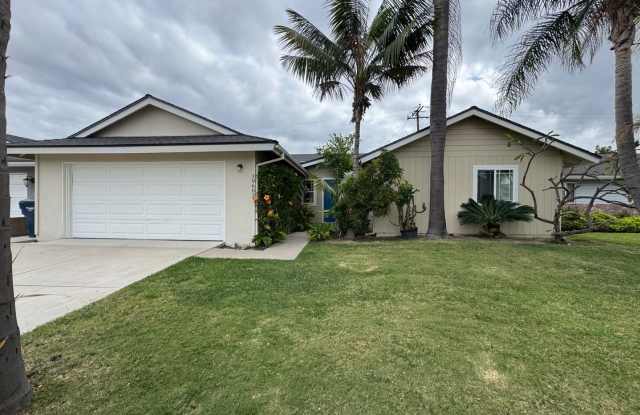 Beautiful 4 Bedroom Huntington Beach House For Rent! Gallery 1