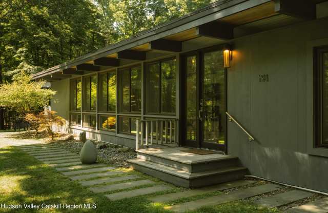 191 Ridge Road Gallery 3