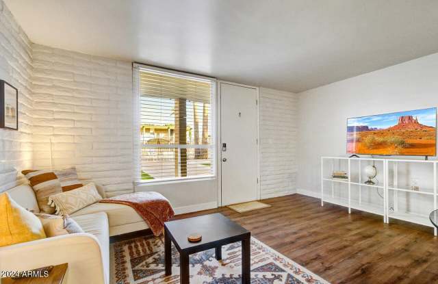 3737 E TURNEY Avenue Gallery 2